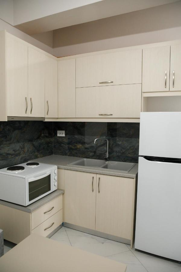 Logli Apartments Gjirokaster Bagian luar foto